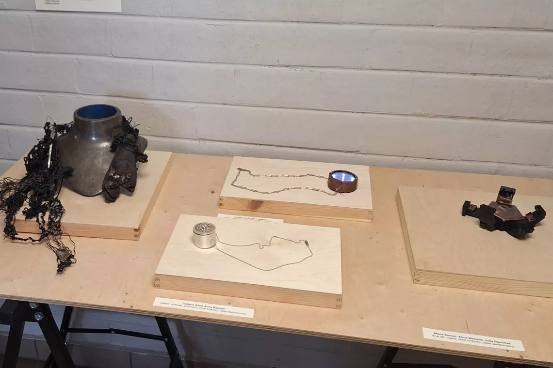 Biżuteria interaktywna - realizacja wspólna ASP i UbiCOMP