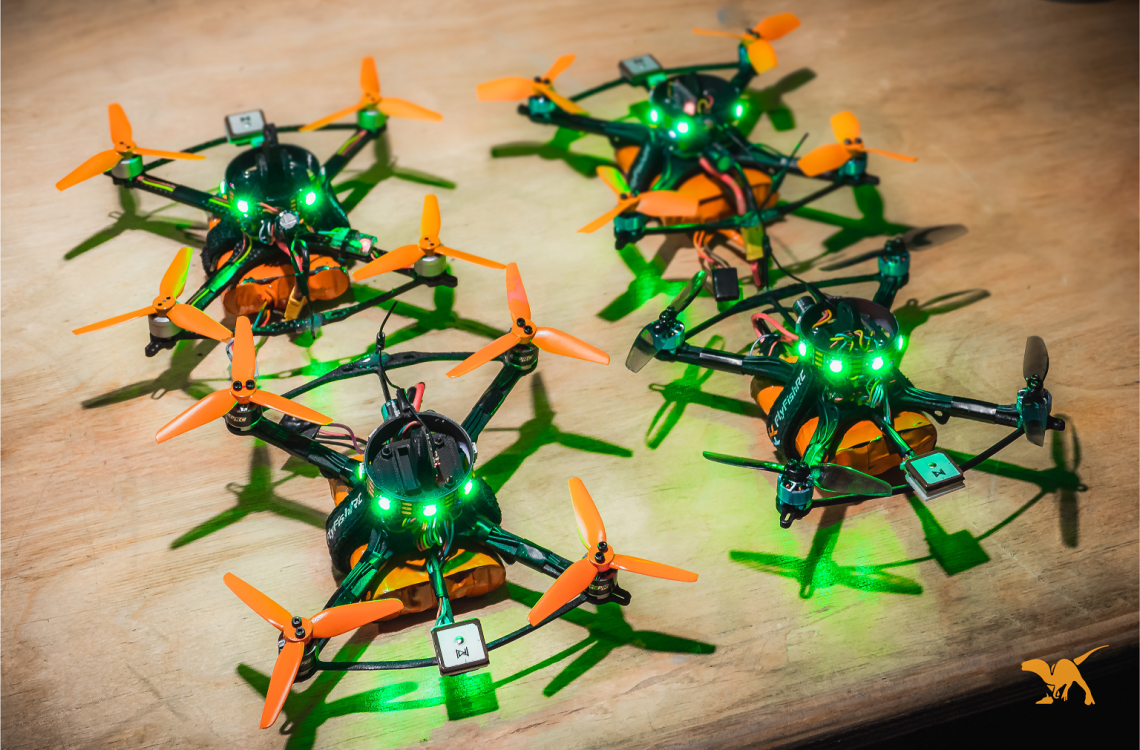 Bezzałogowe mniejsze drony użyte w konkurencji sztafeta