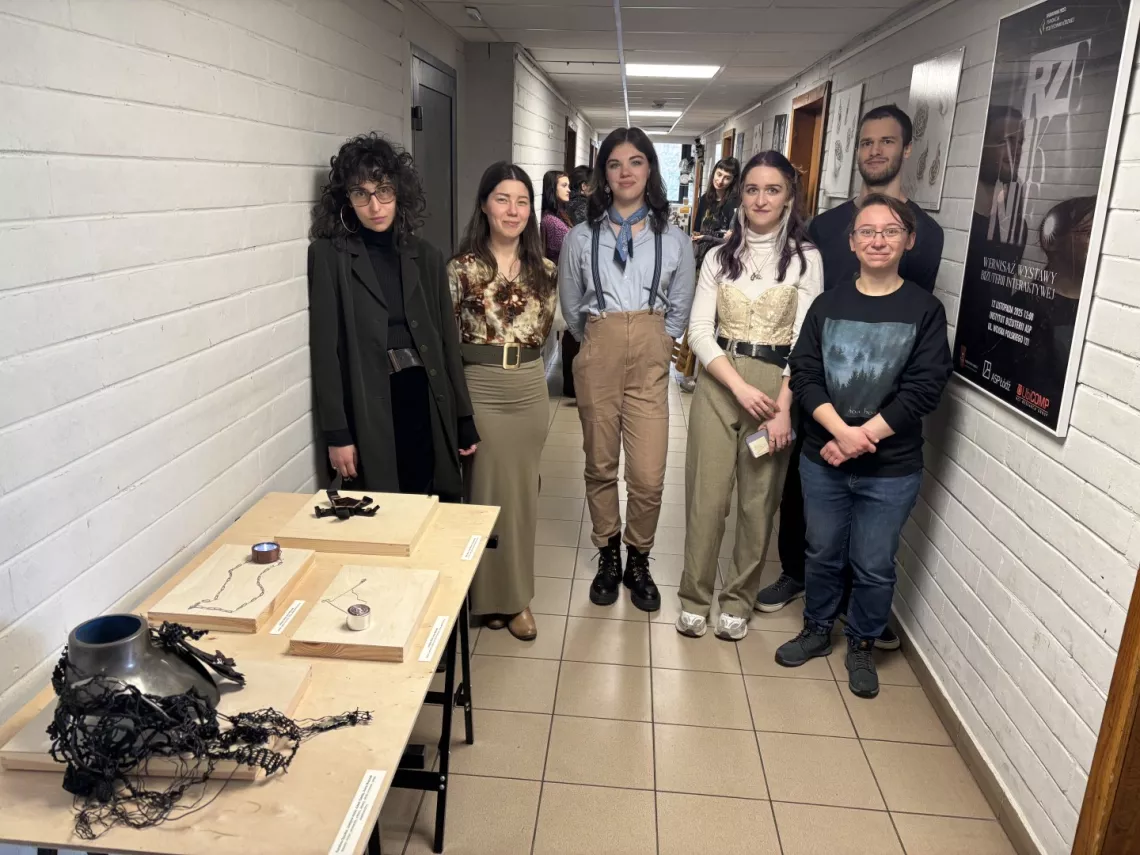 Organizatorzy wystawy z PŁ i ASP