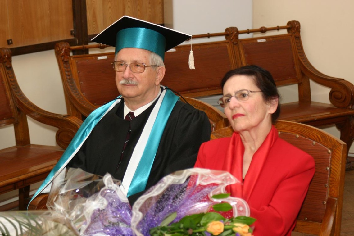 Prof. Jan Krysiński z małżonka dr Halina Krysińską na uroczystości nadania doktoratu honoris causa Uniwersytetu Technicznego w Sankt Petersburgu