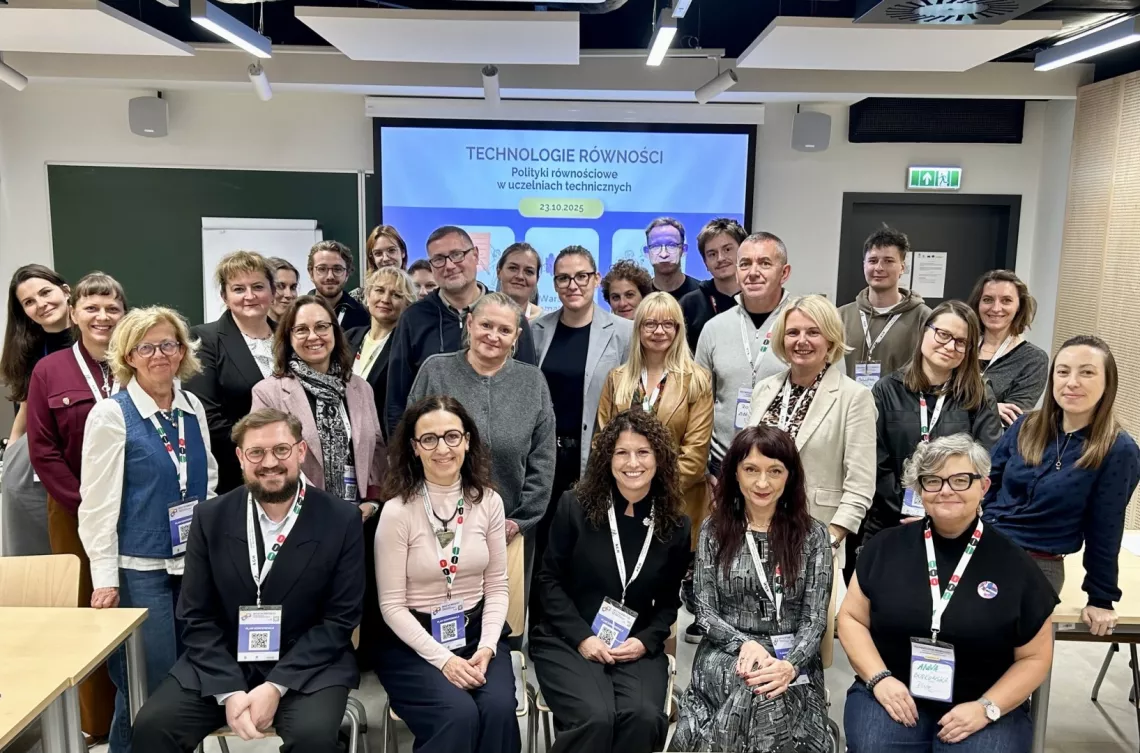 Grupowe zdjęcie uczestników konferencji