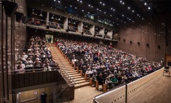 Sala wypełniona publicznością