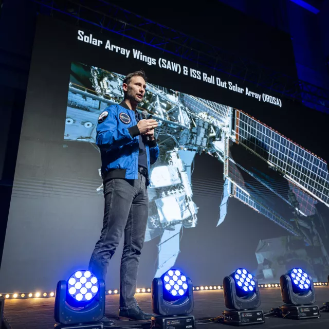 Astronauta w czasie wykładu 