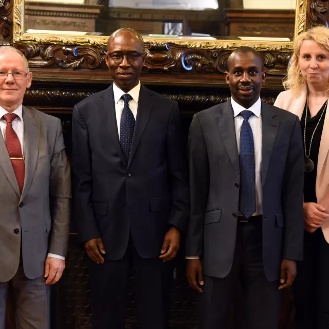Od lewej: rektor prof. Sławomir Wiak, Ambasador Amadou Dabo, Ambasadorowi Pierwszy Radca Abdoulaye Gueye i dyrektor CWM dr inż. Dorota Piotrowska