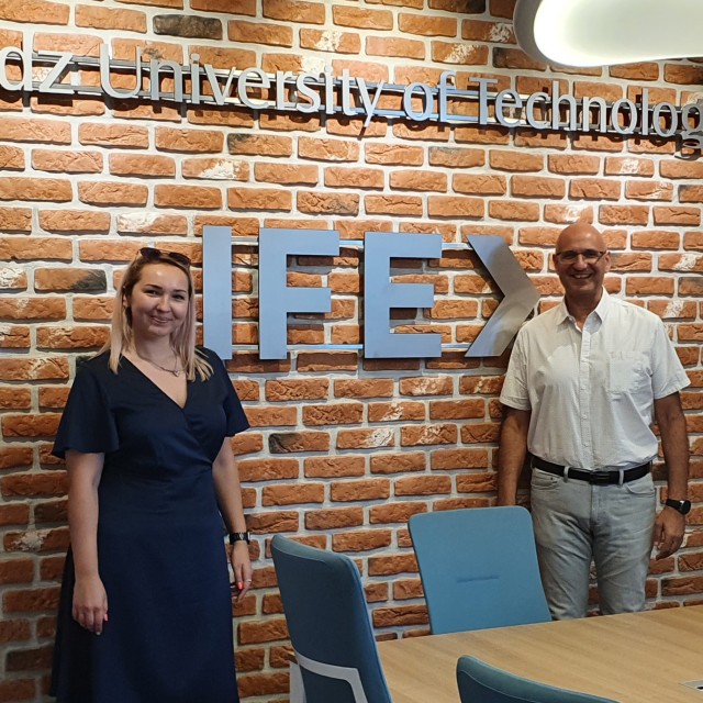 Ofer Dahan, dyrektor BIU w Izraelu wraz z Darią Bobovkiną z biura ECIU podczas spotkania w IFE